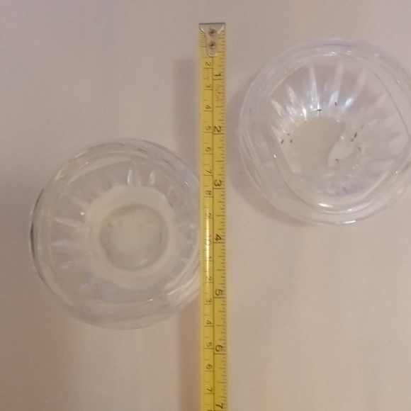 EUC Pair of candle holders for votives or tealights, wavy edge, cut glass design - Picture 4 of 7